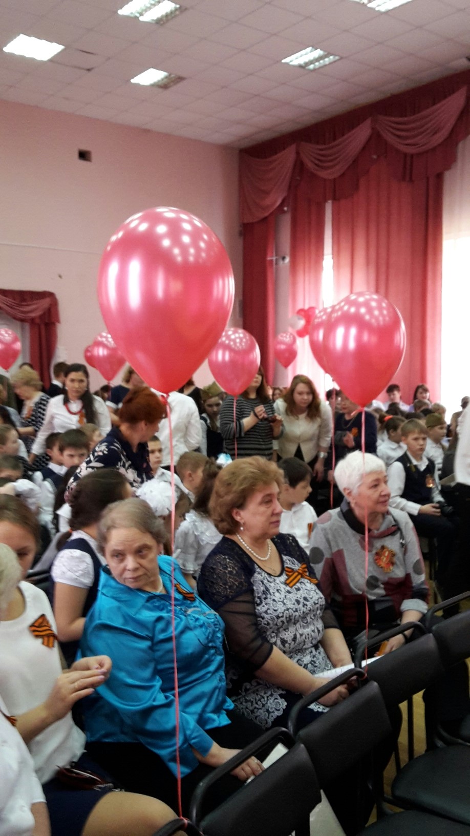 В школе №1095 СП-7 состоялось торжественное мероприятие, посвященное 70-ой  годовщине Победы в Великой Отечественной войне